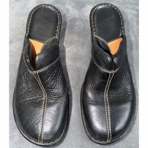 🖤 Born Leather Wedged Mules